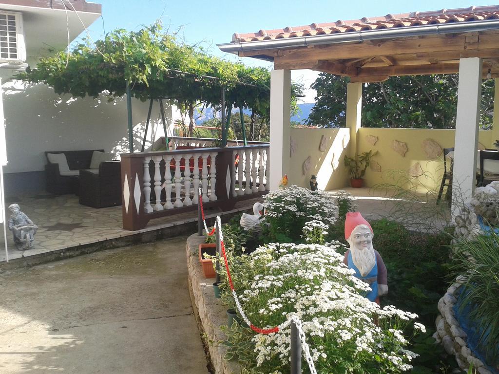 Apartment Ines Novi Vinodolski Exterior foto